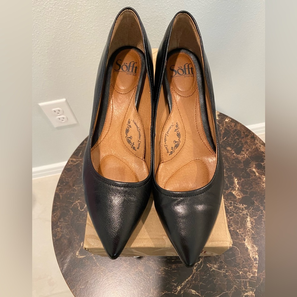 Sofft Women's Black Leather Pumps